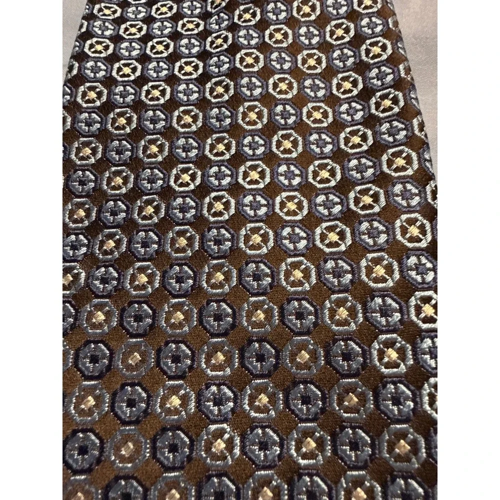 Men's 3.5 Inch Silk Tie Brown Blue Geometric‎ Medallion Italy Luxury Preppy